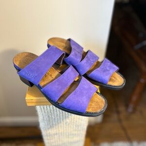 Naot leather stacked heel sandal